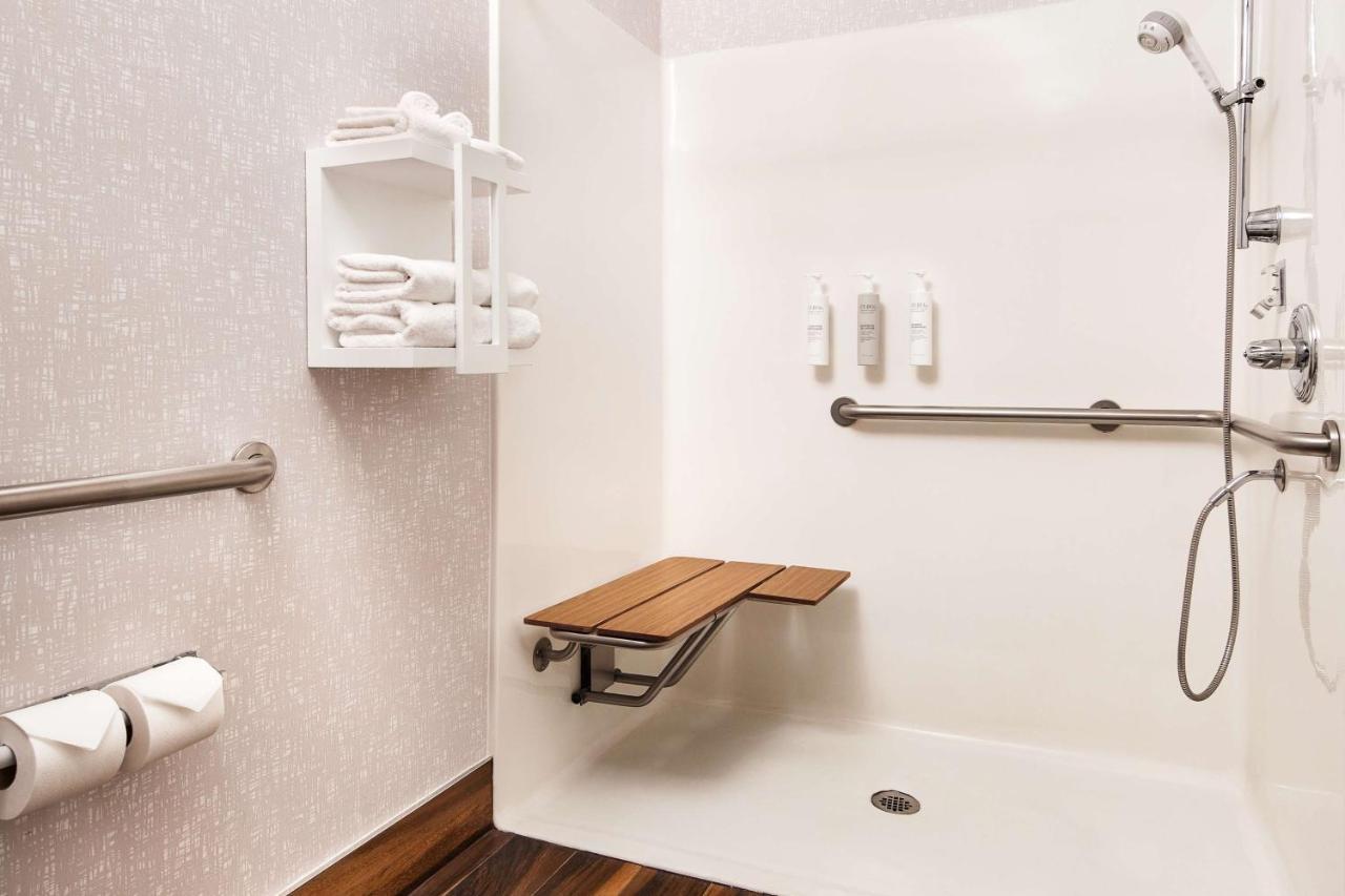 Hampton Inn Longmont Buitenkant foto