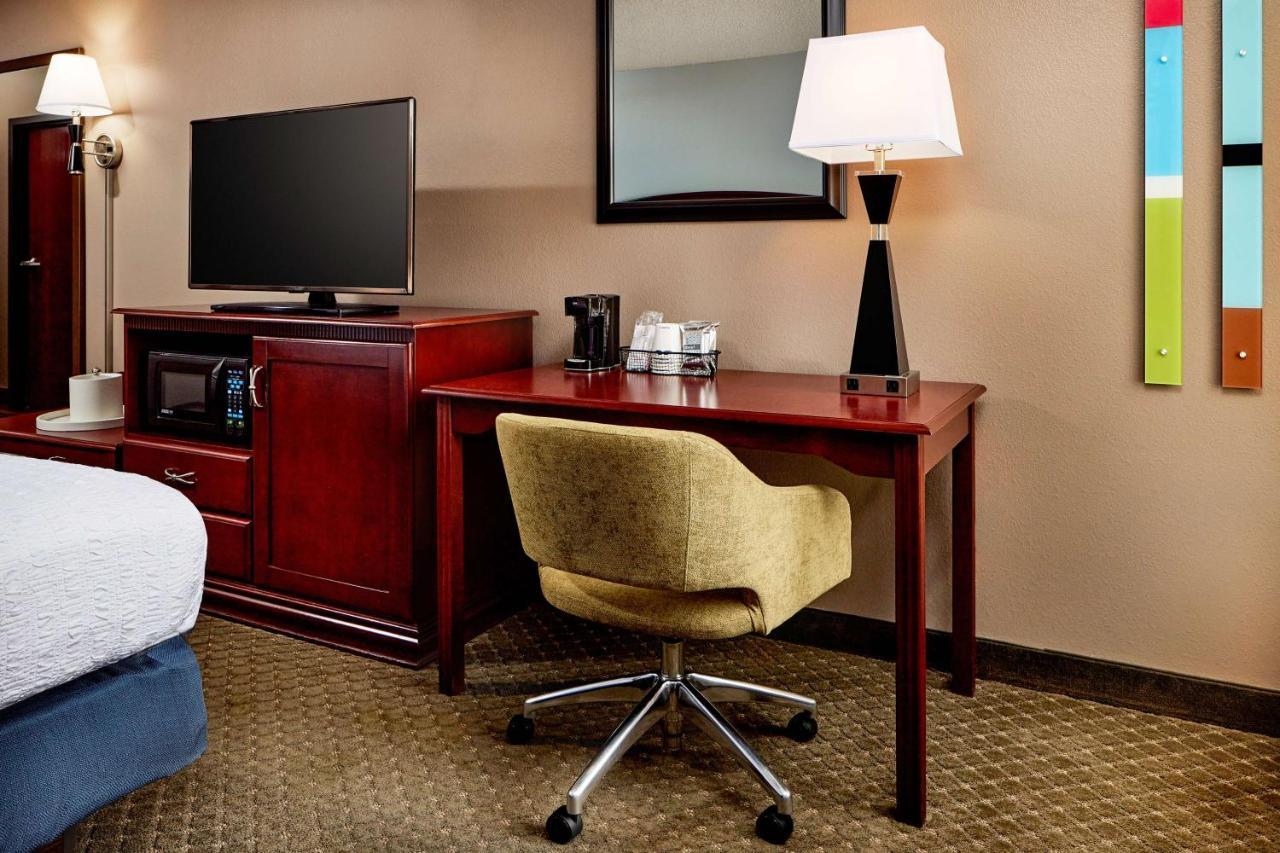 Hampton Inn Longmont Buitenkant foto